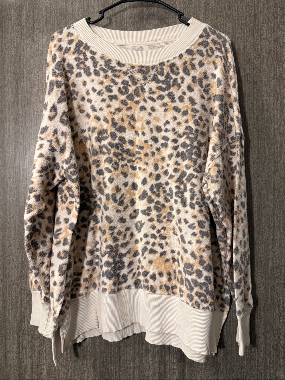 aerie Cream and Gray Leopard Print Fleece Pullover